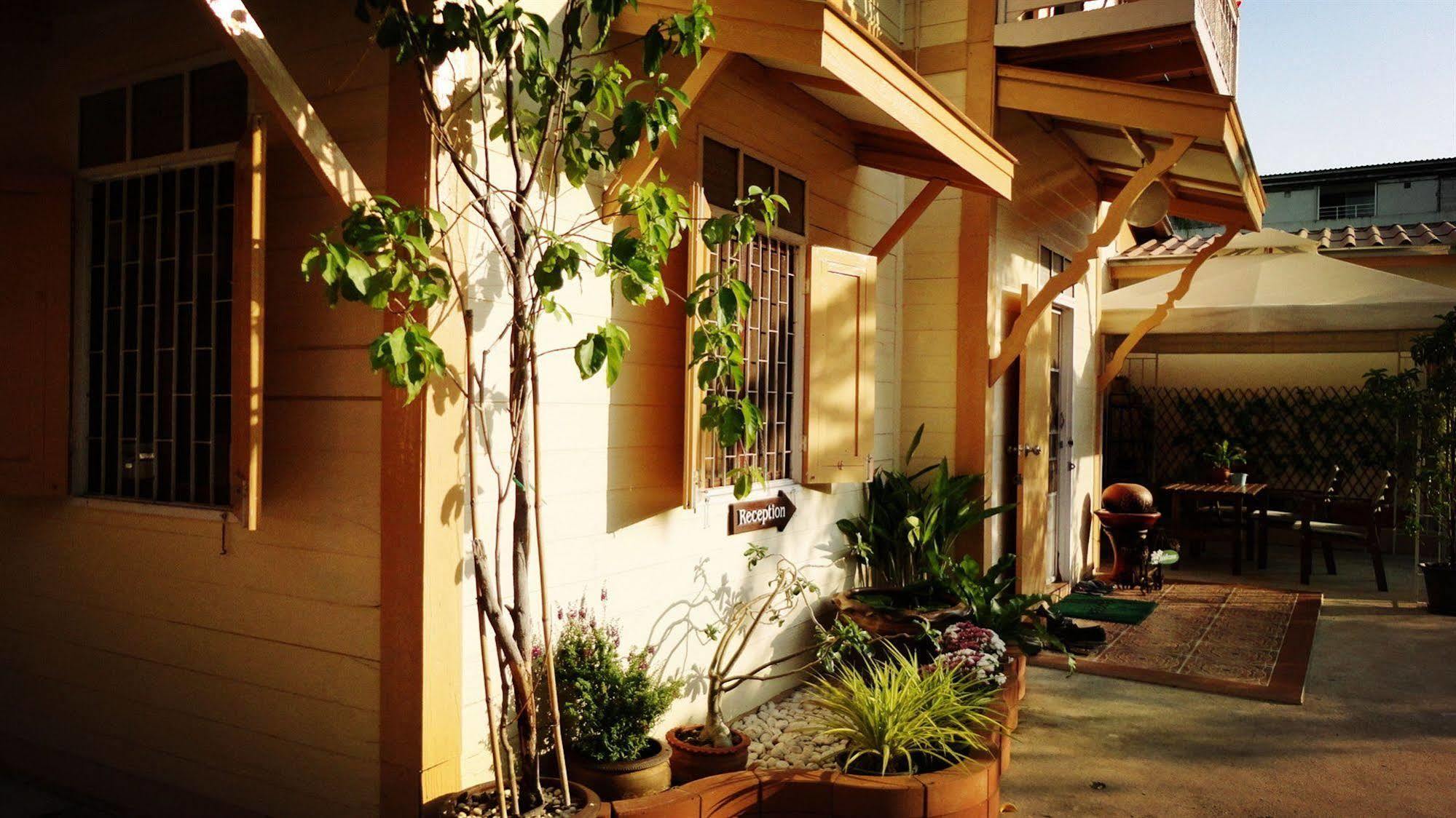 Private - Pool & Garden - Family Friendly - Center Bangkok