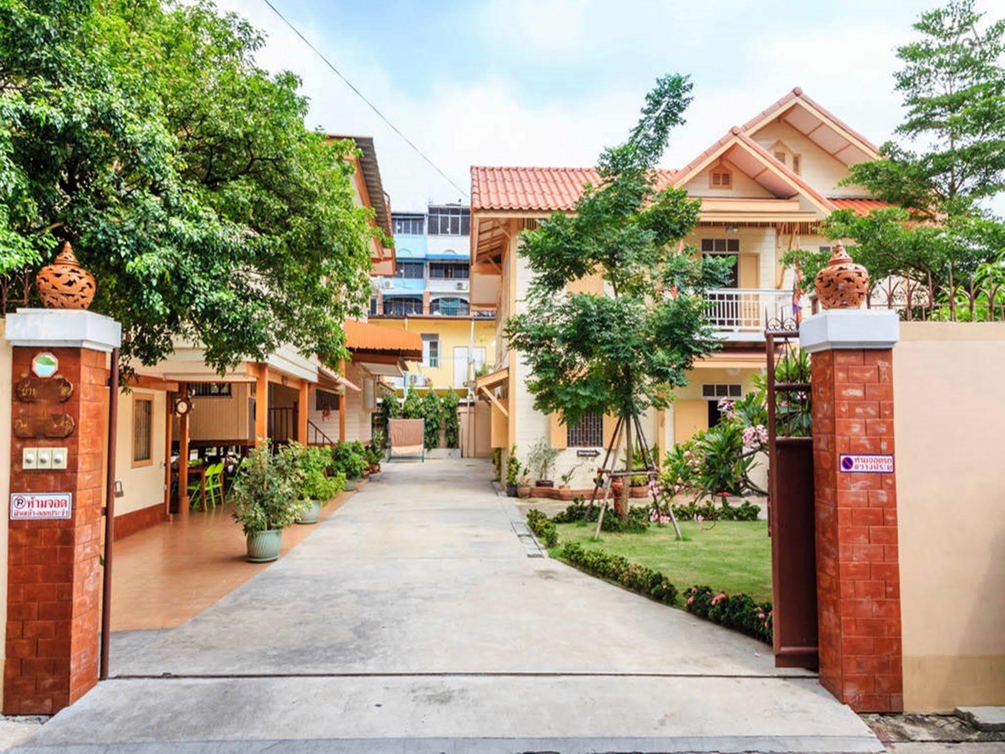 Private - Pool & Garden - Family Friendly - Center Bangkok