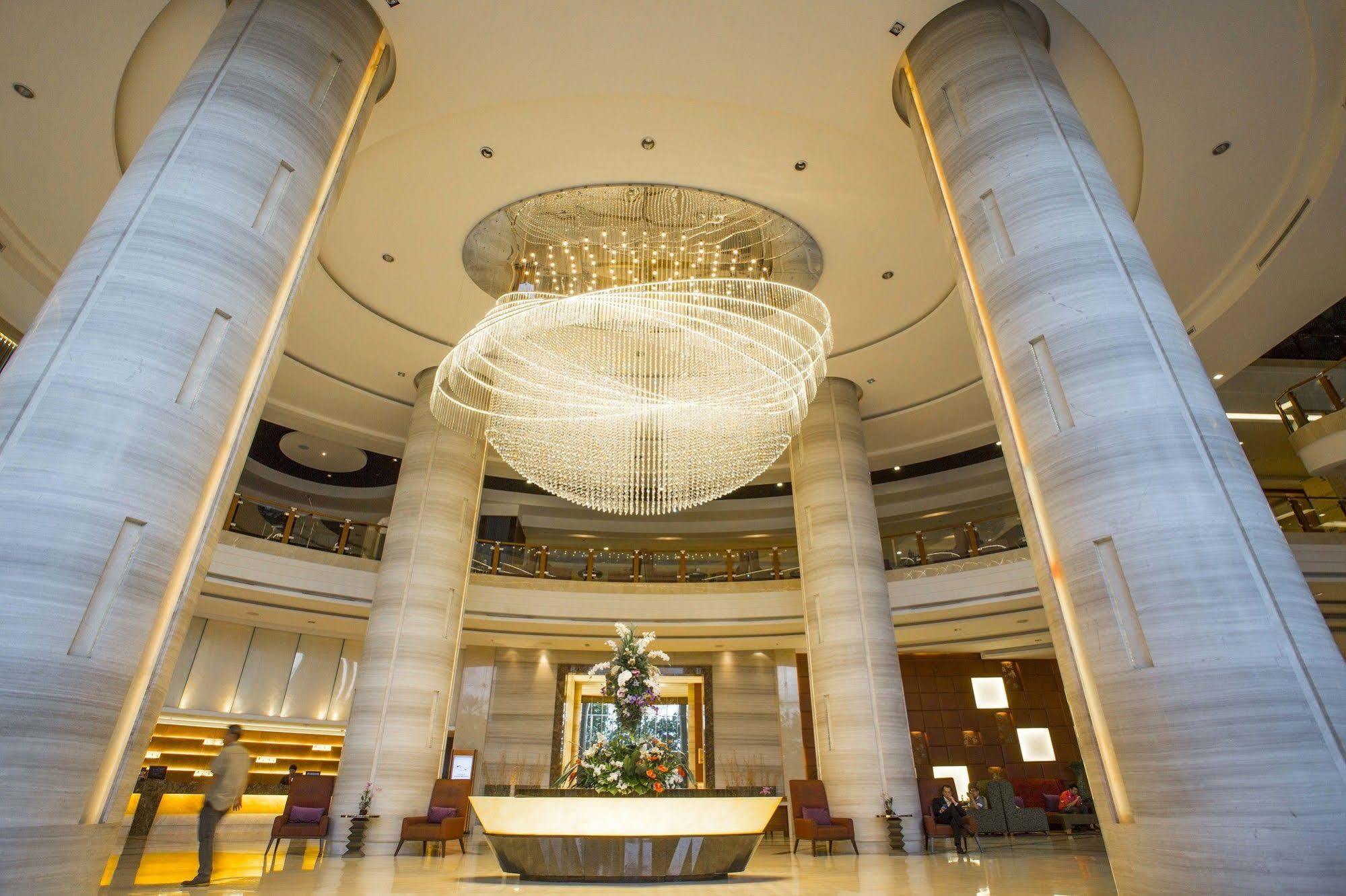 Hotel The Grand Fourwings Convention Bangkok