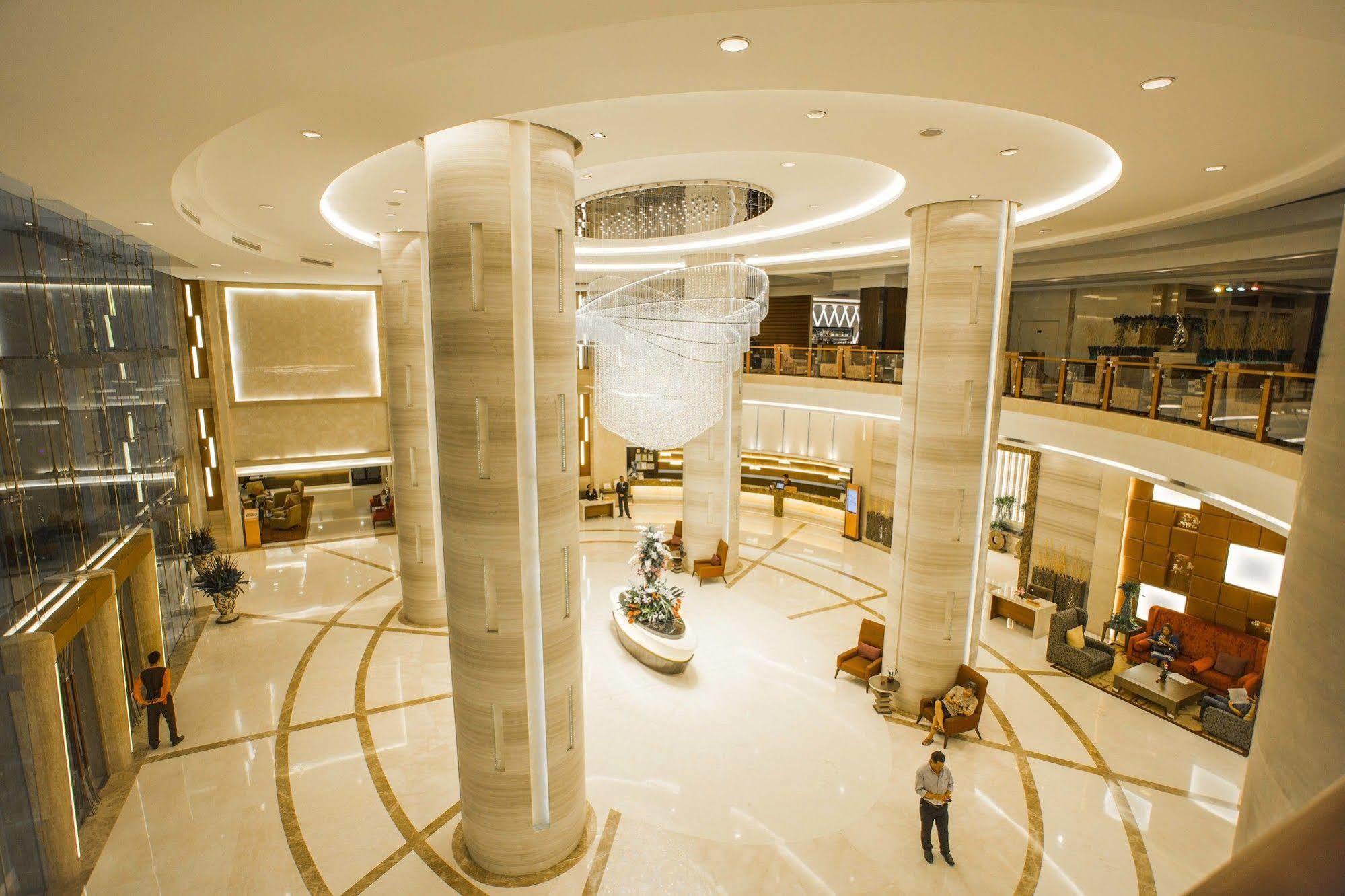 Hotel The Grand Fourwings Convention