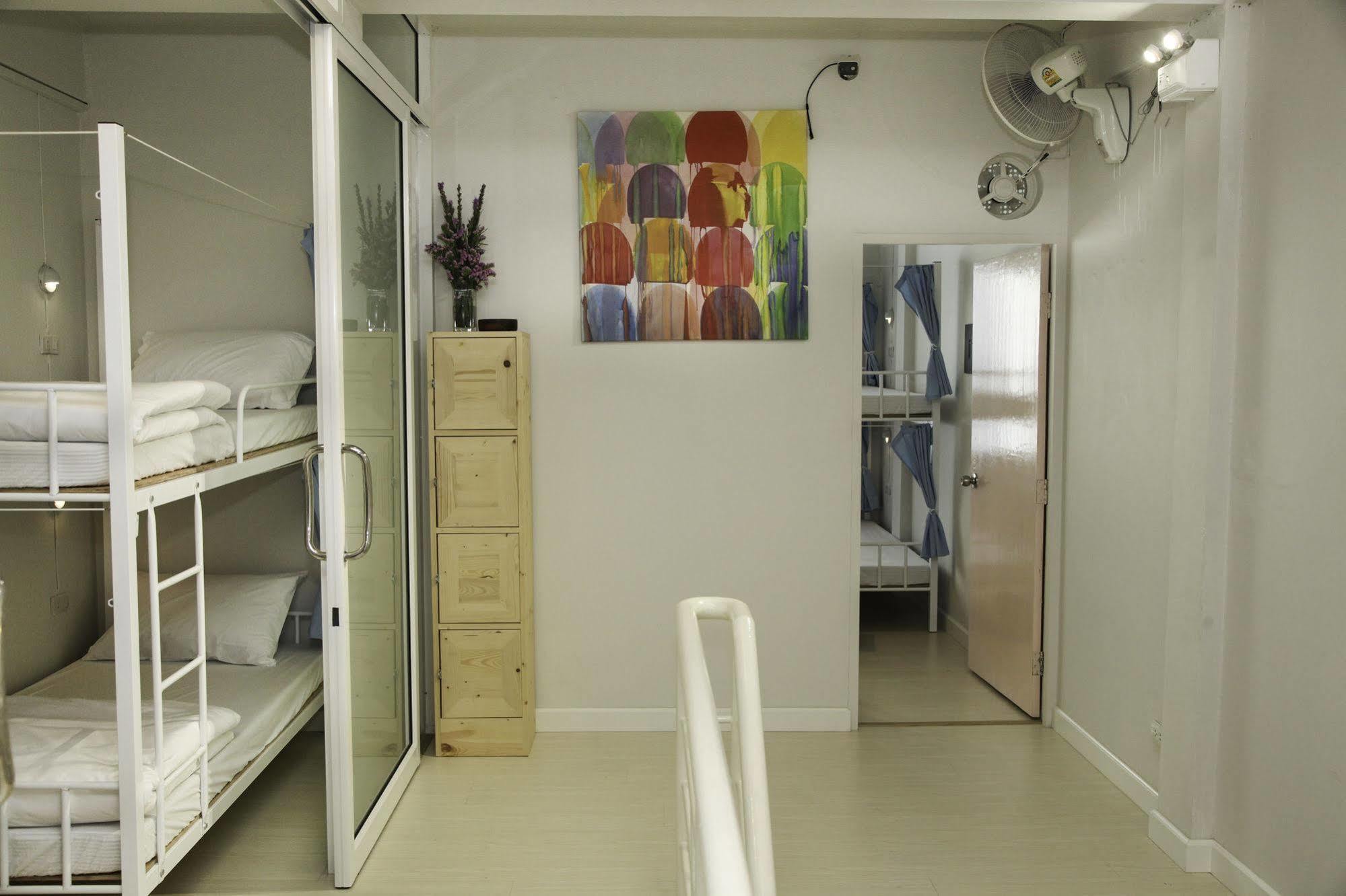 Coop Hostel *