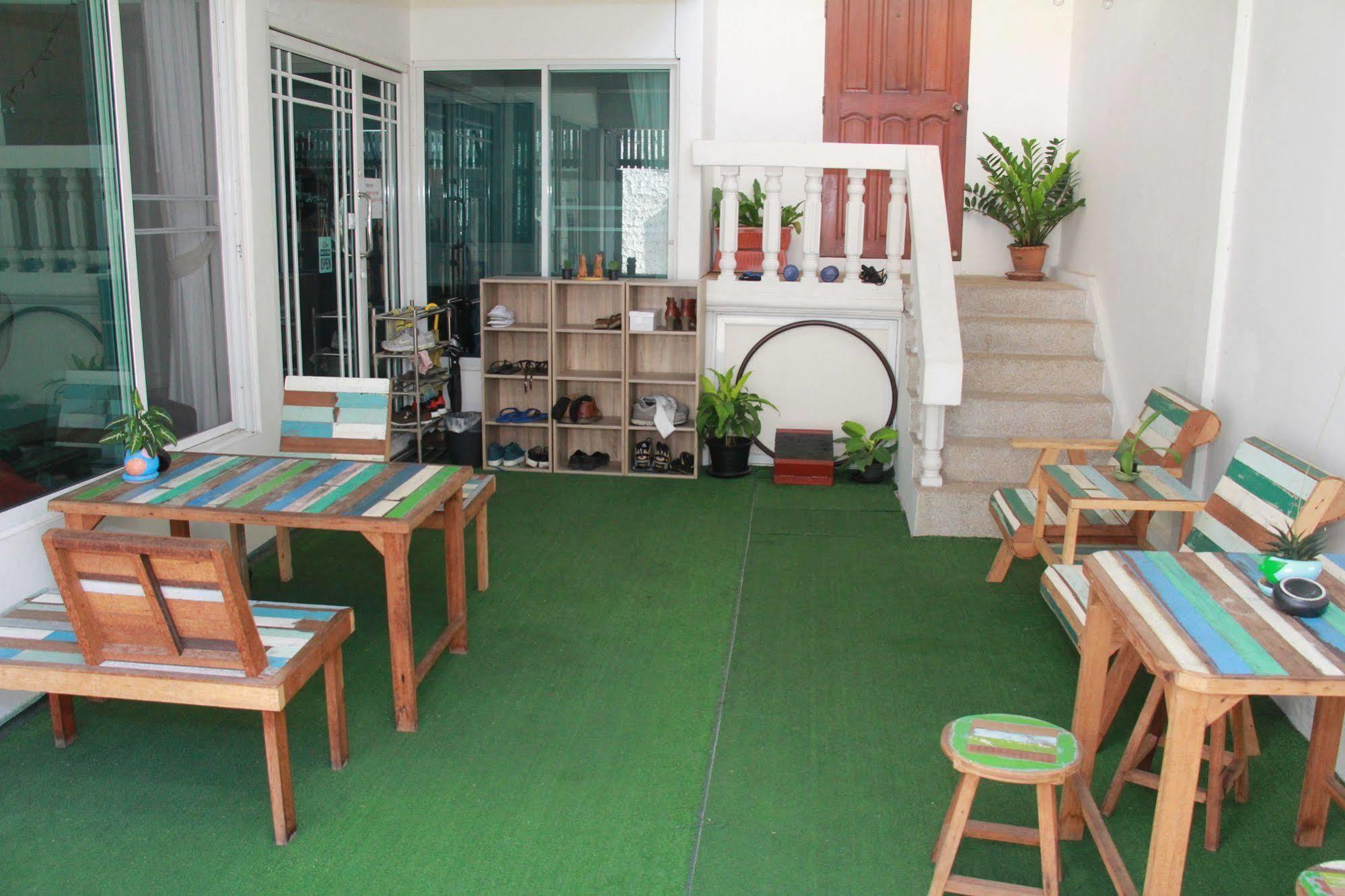 Baan Paan Sook Unitato Hostel
