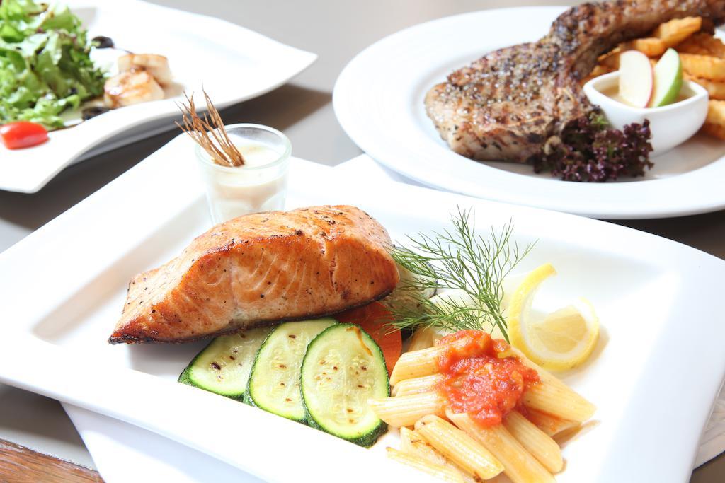 Radisson Chateau De Hotel 4*