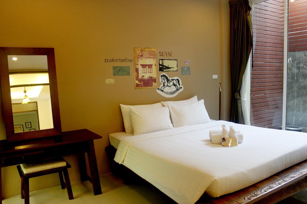 Feung Nakorn Balcony Rooms&cafe 3* Bangkok