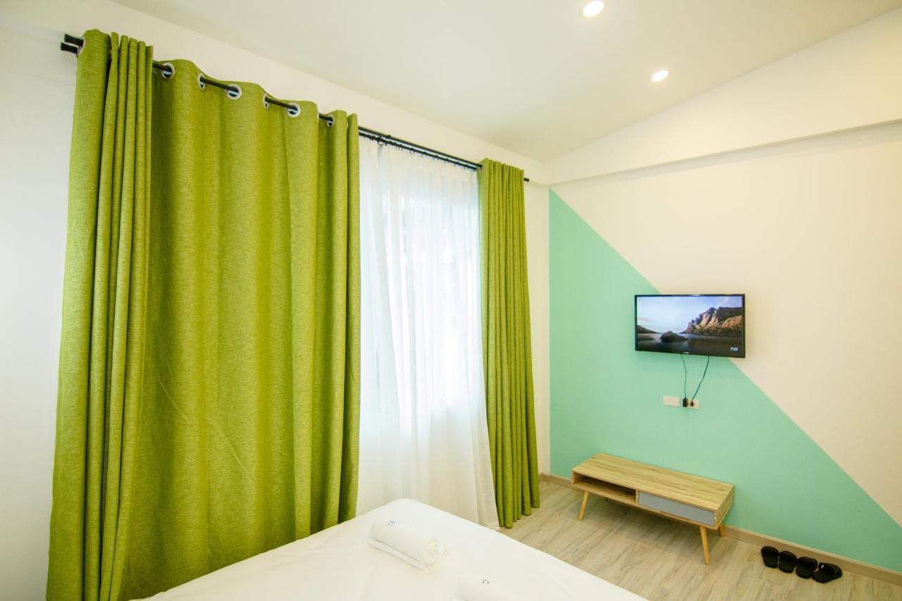 Folk Poshtel Asok Bangkok