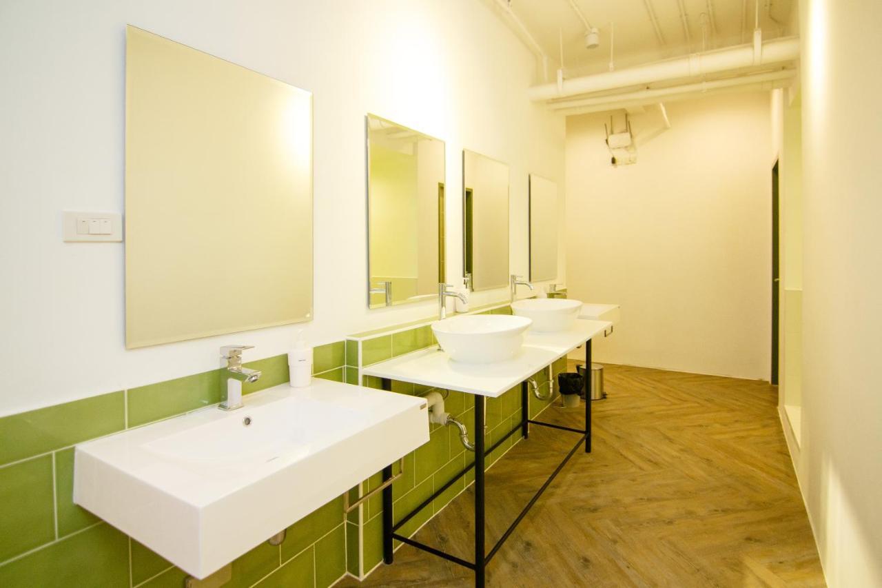 Hostel Folk Poshtel Asok Bangkok