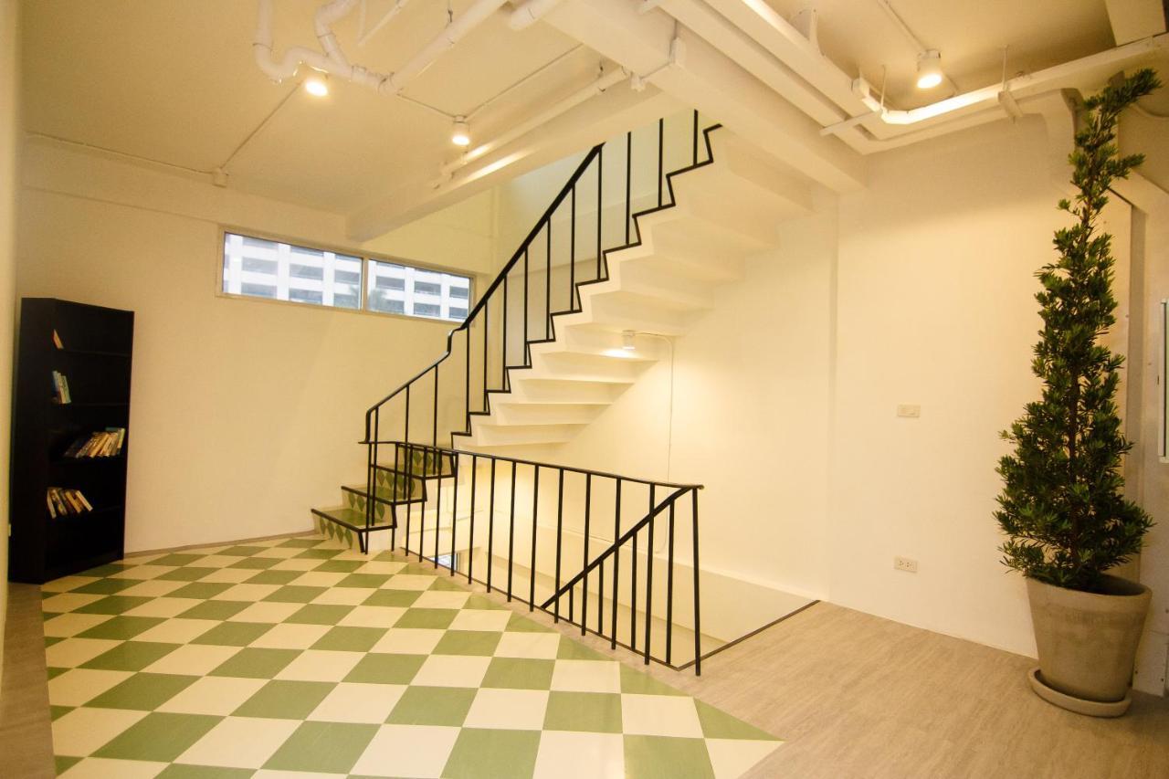 Folk Poshtel Asok * Bangkok