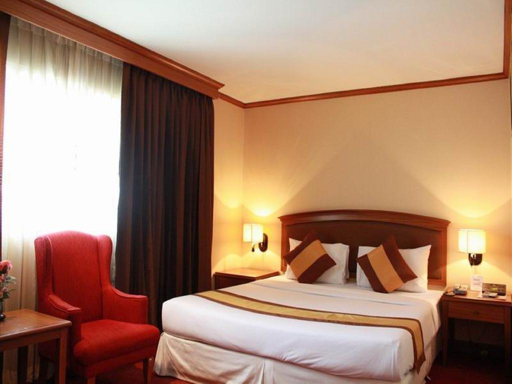 First Hotel 3*