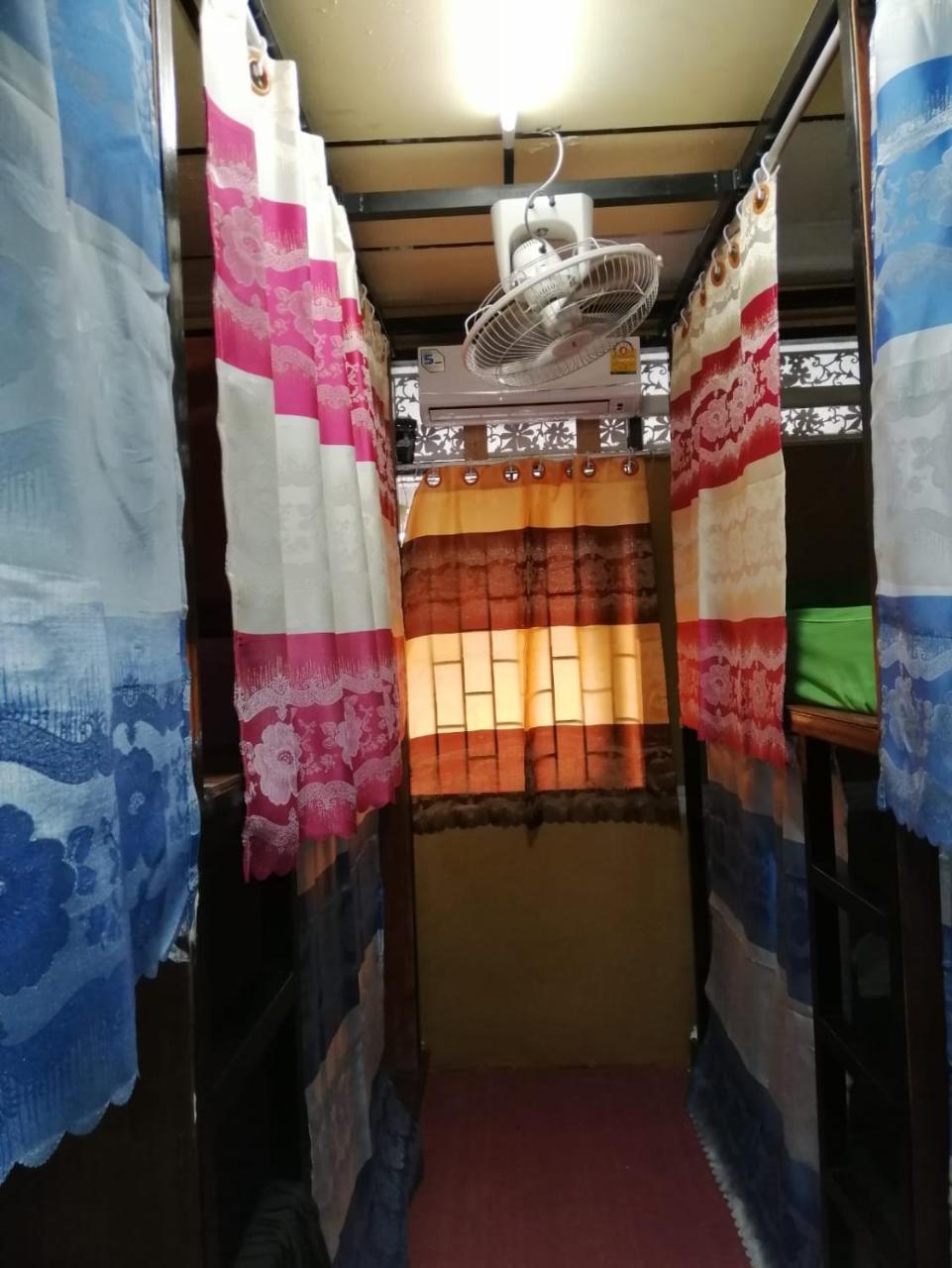 R-one 24/7 Guest house 2*