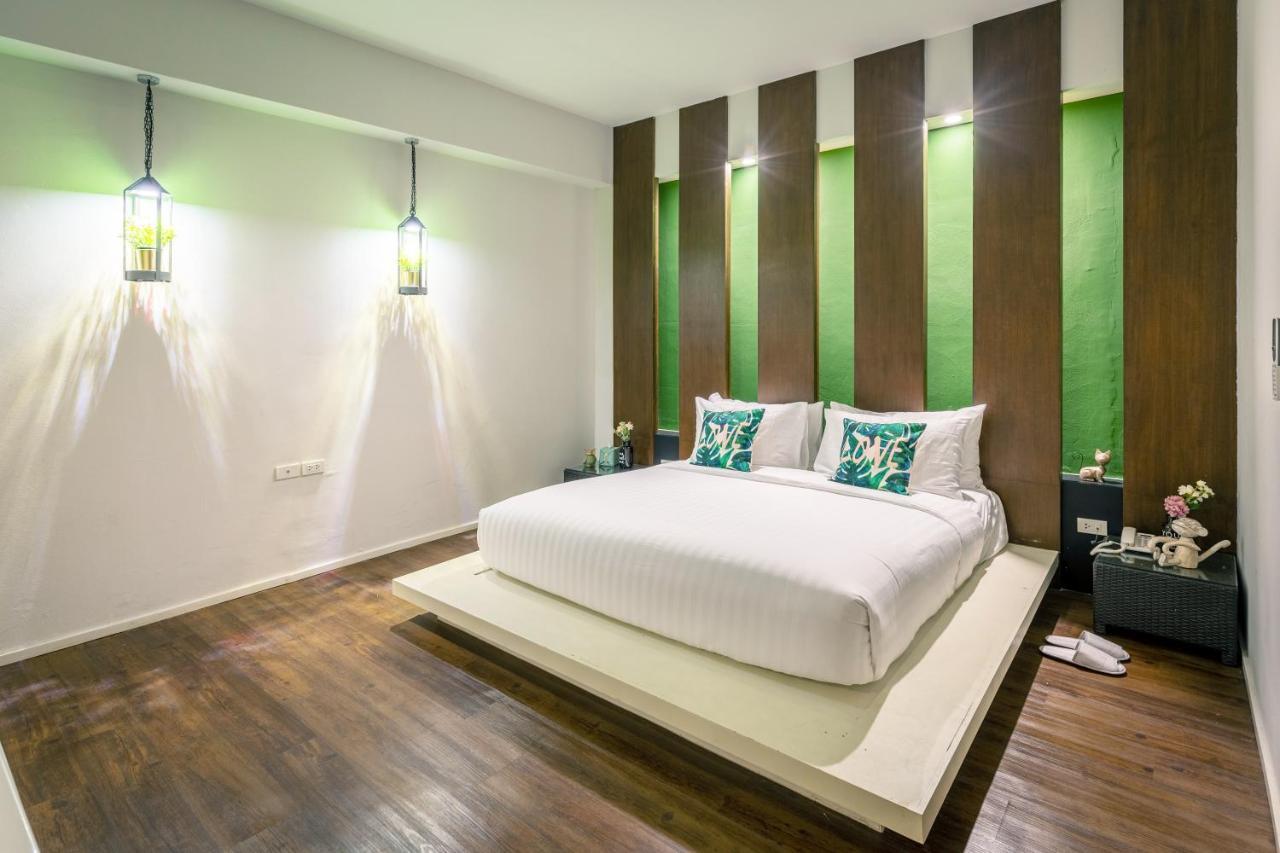 Hotel Baan Oliver Srinakarin Bangkok