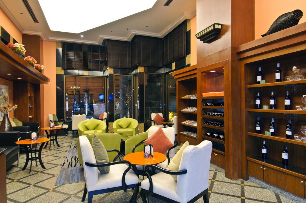 Radisson Chateau De 4* Bangkok