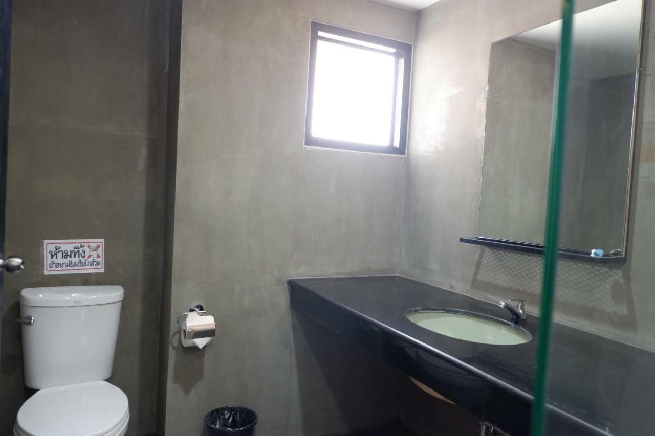 Bed Place Hostel