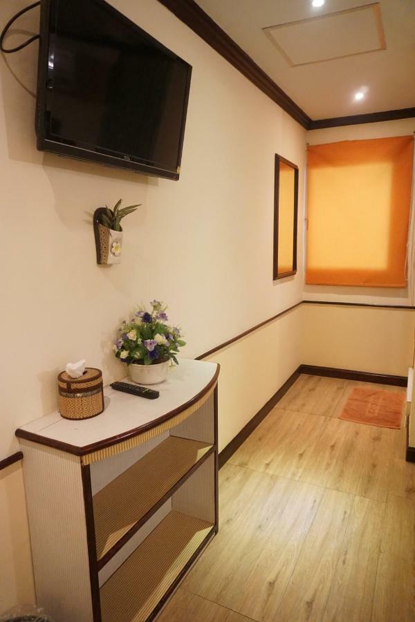 Honey House1 Hotel