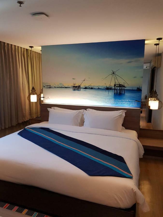 Hotel Bizotel Premier & 4*