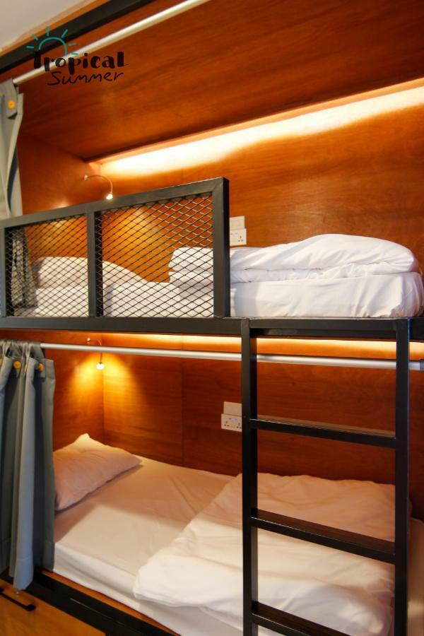 Tropical Summer Hostel Bangkok