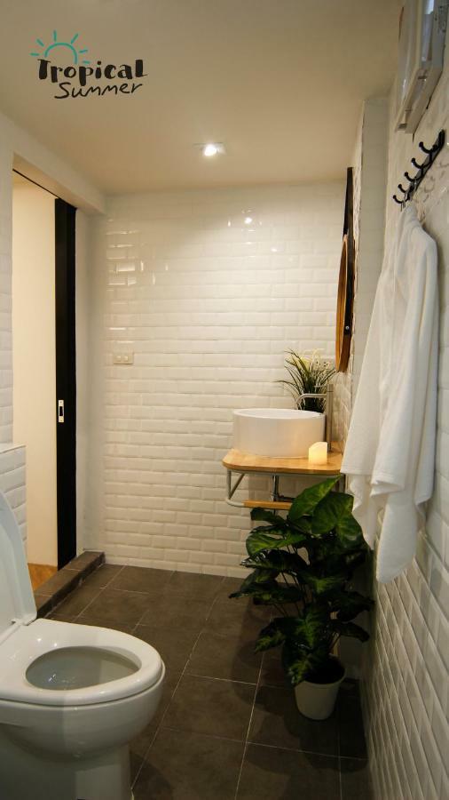 Tropical Summer Hostel Bangkok