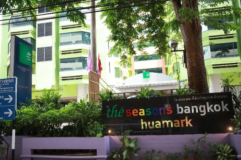 The Seasons Huamark Hotel 3*