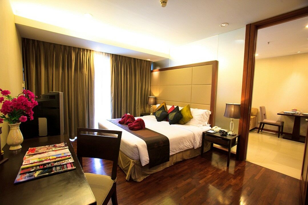 Furamaxclusive Sathorn, Hotel