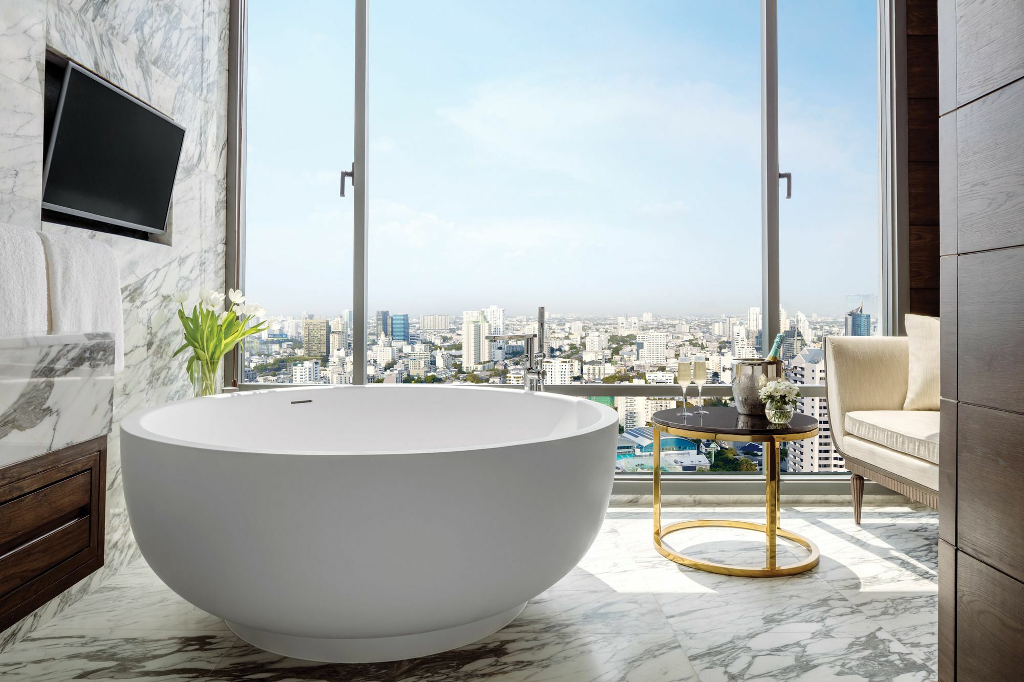 137 Pillars Hotel 5*