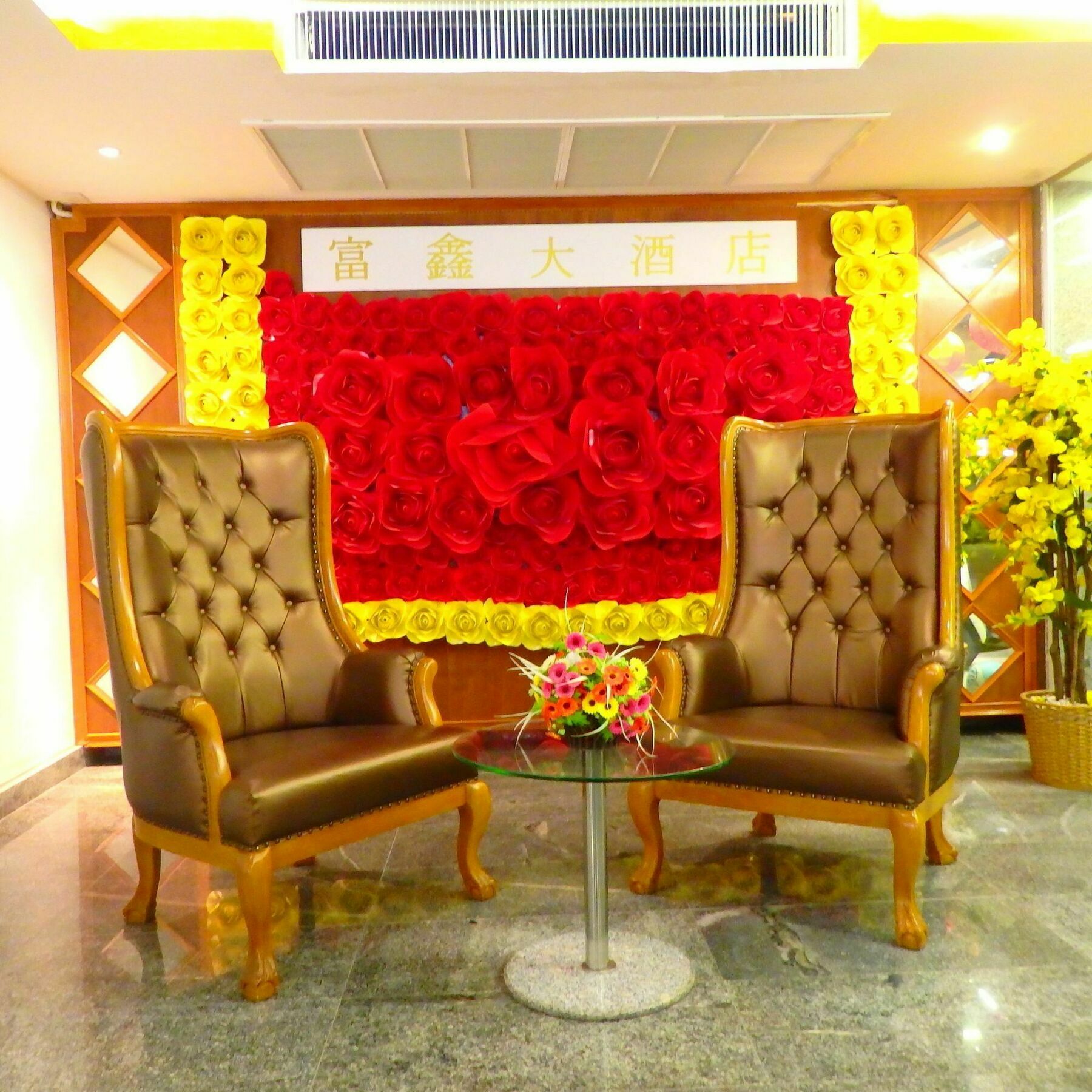Pohseen Grand Palace Hotel
