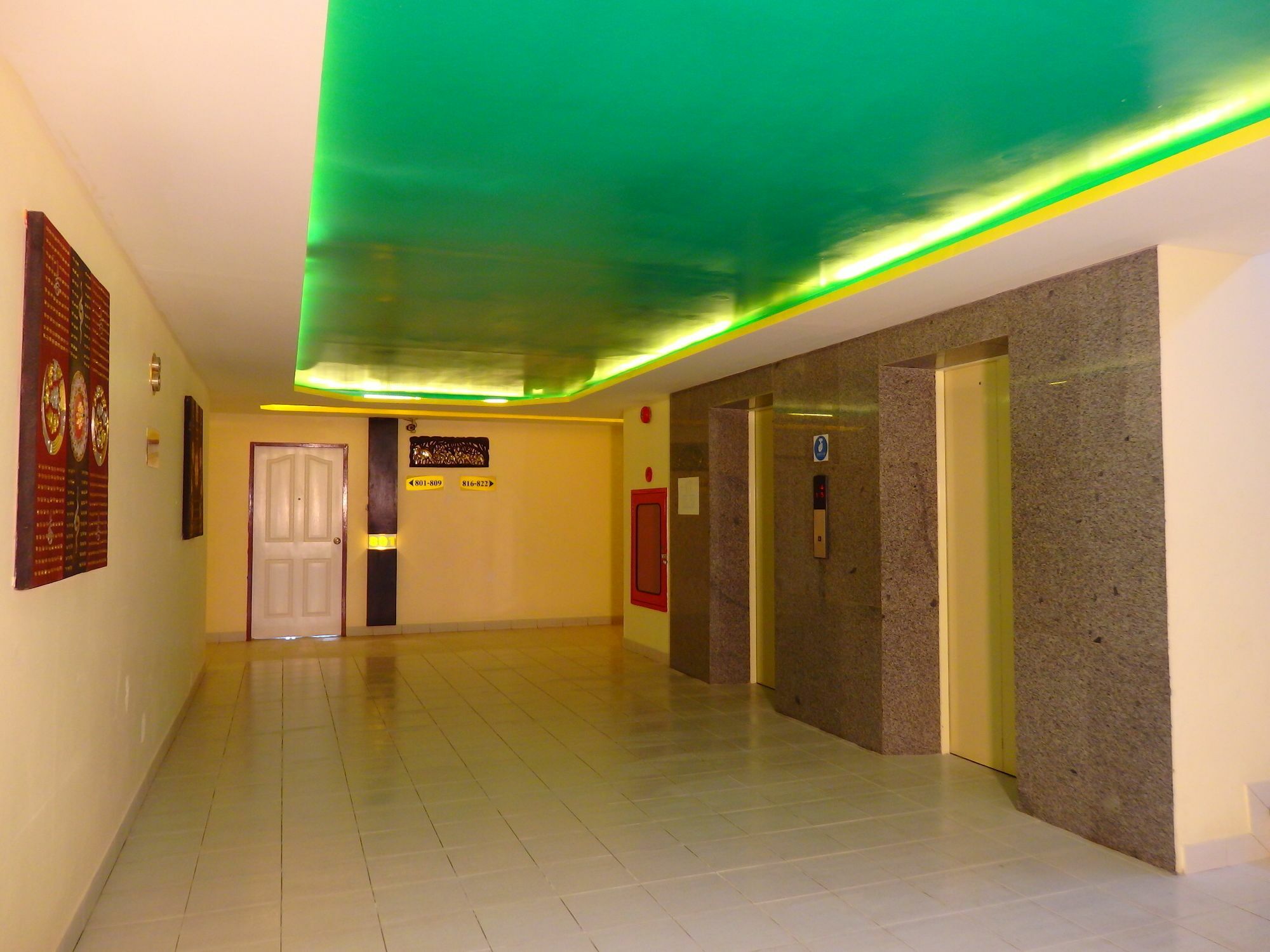 Pohseen Grand Palace Hotel 4*