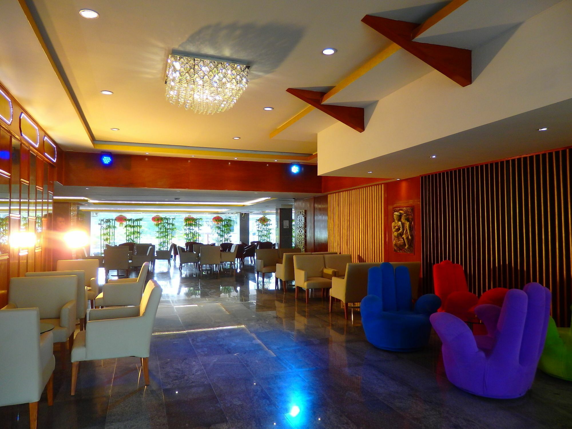 Pohseen Grand Palace 4*