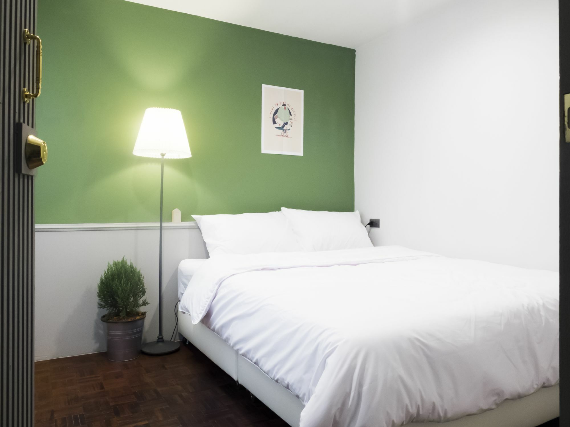 Weeping Willow Sukhumvit 26 Hostel