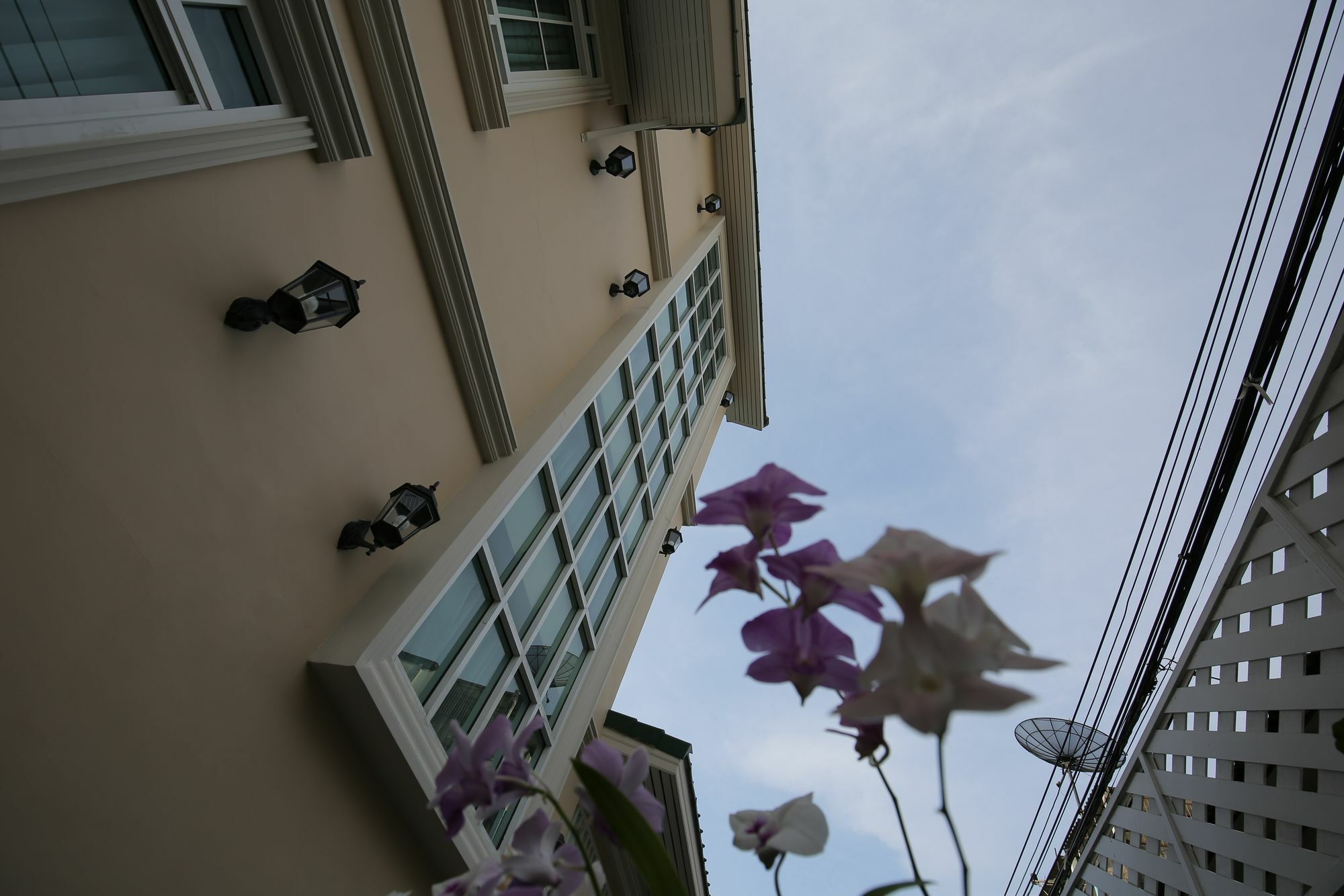 The Orchid House 153 Resort Bangkok