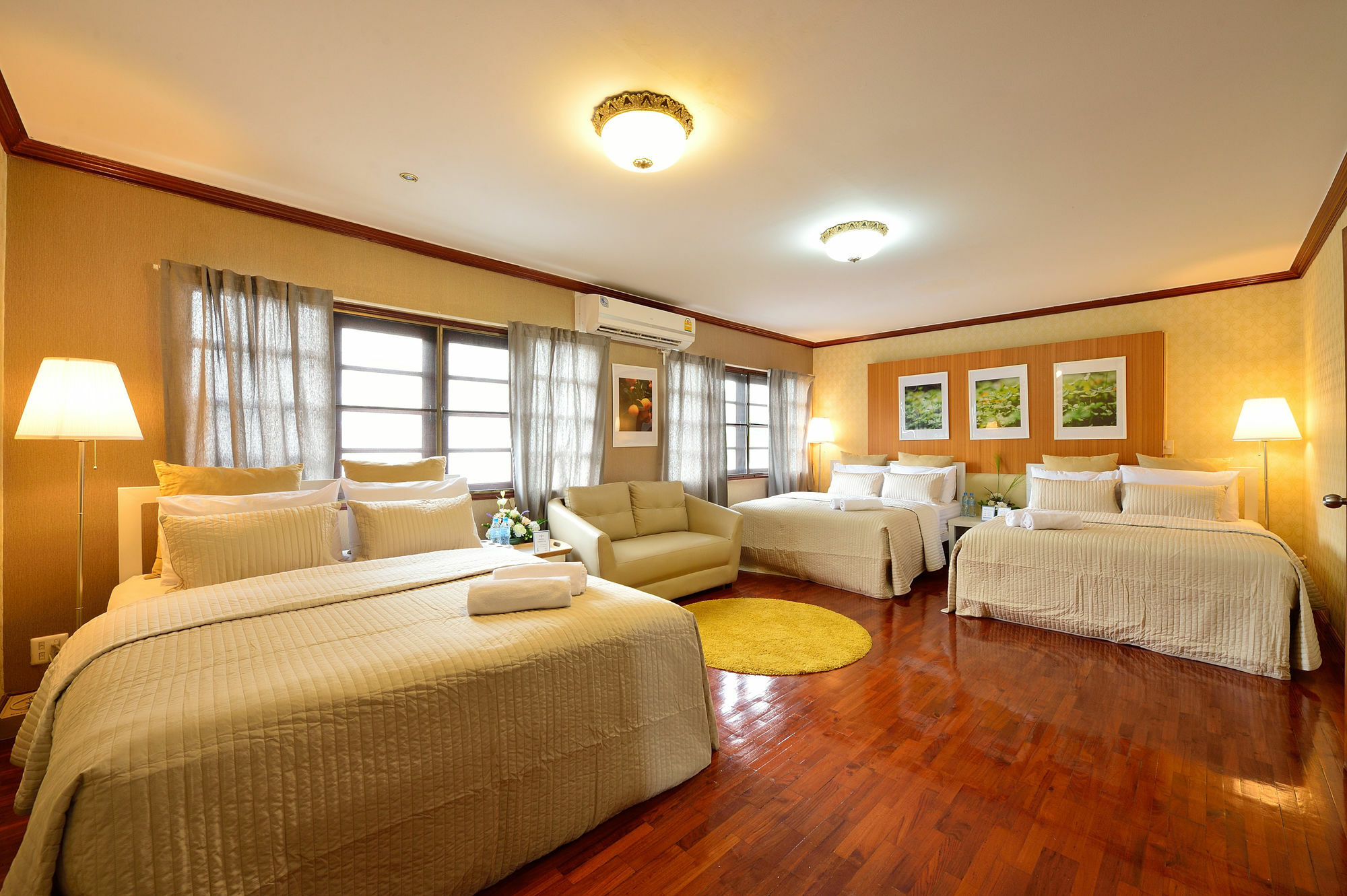 Bed & Breakfast Lost And Found Hideaway