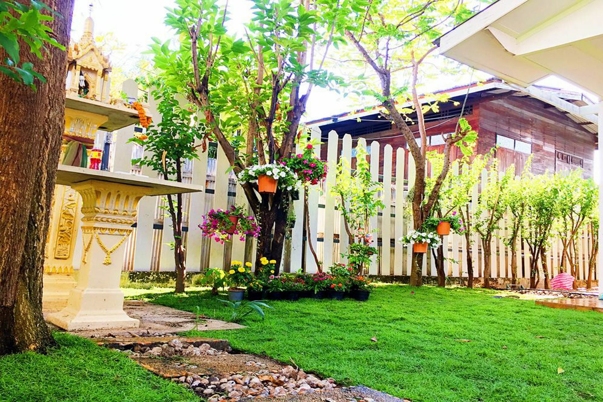 Hush Hush Cabiner * Bangkok