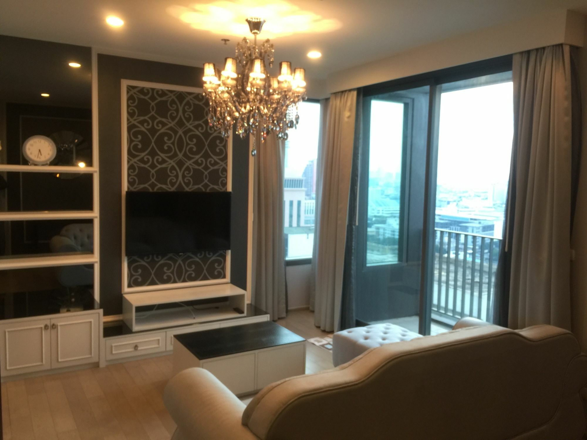 Luxury Pyne Pangsapuri Bangkok