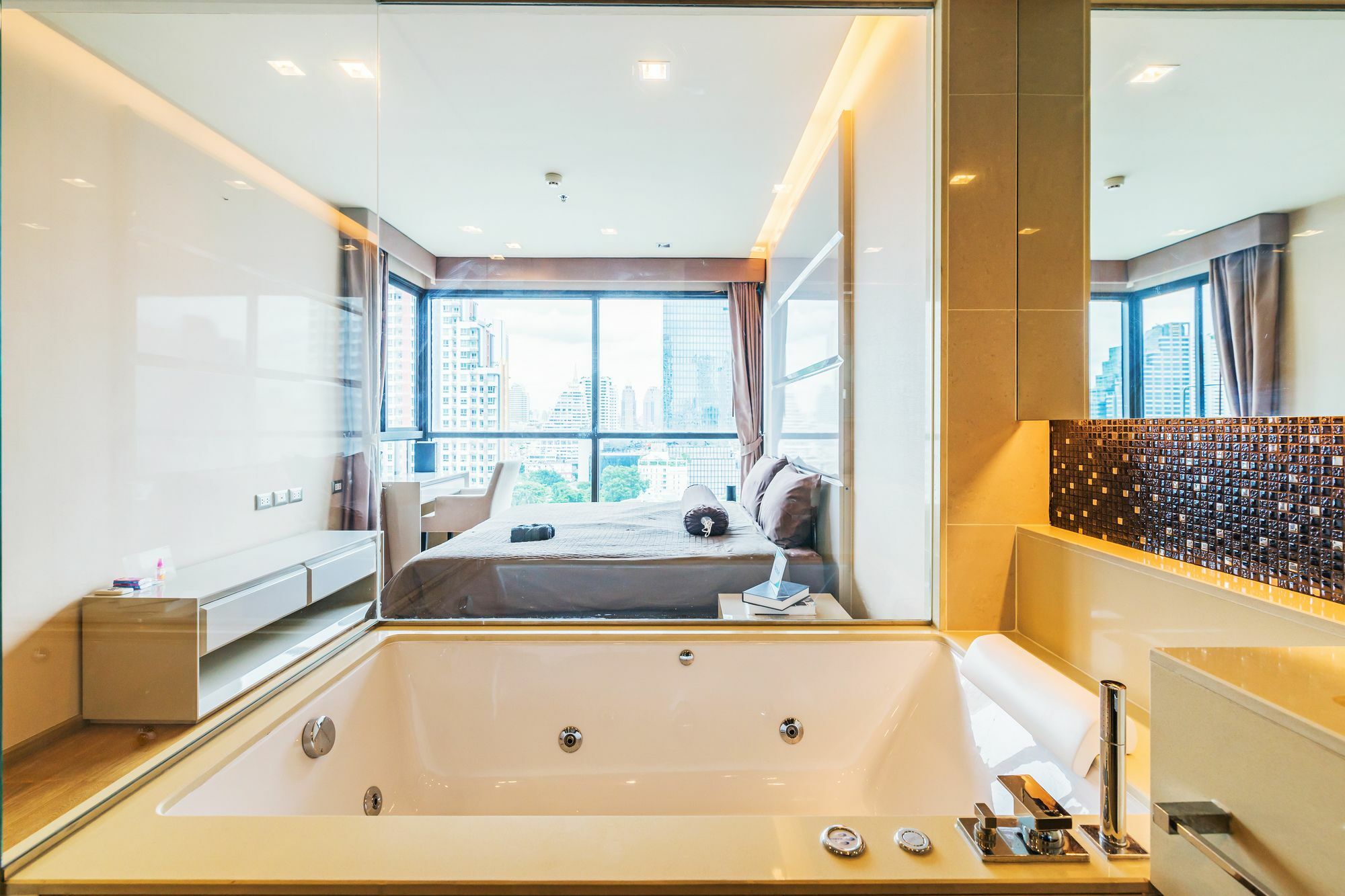 Apartment The Address Sathorn By Favstay Bangkok