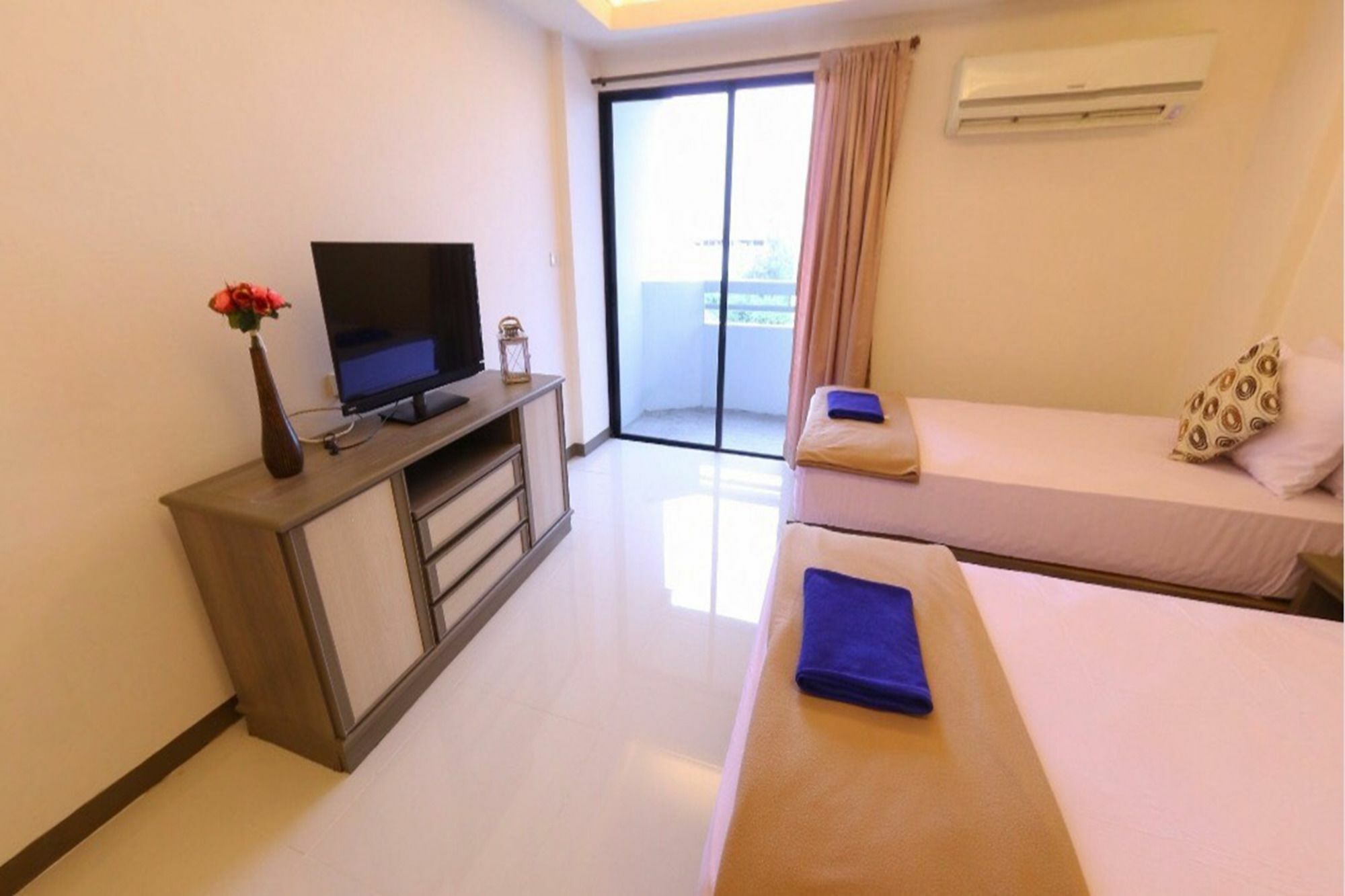 Lee Garden 4*