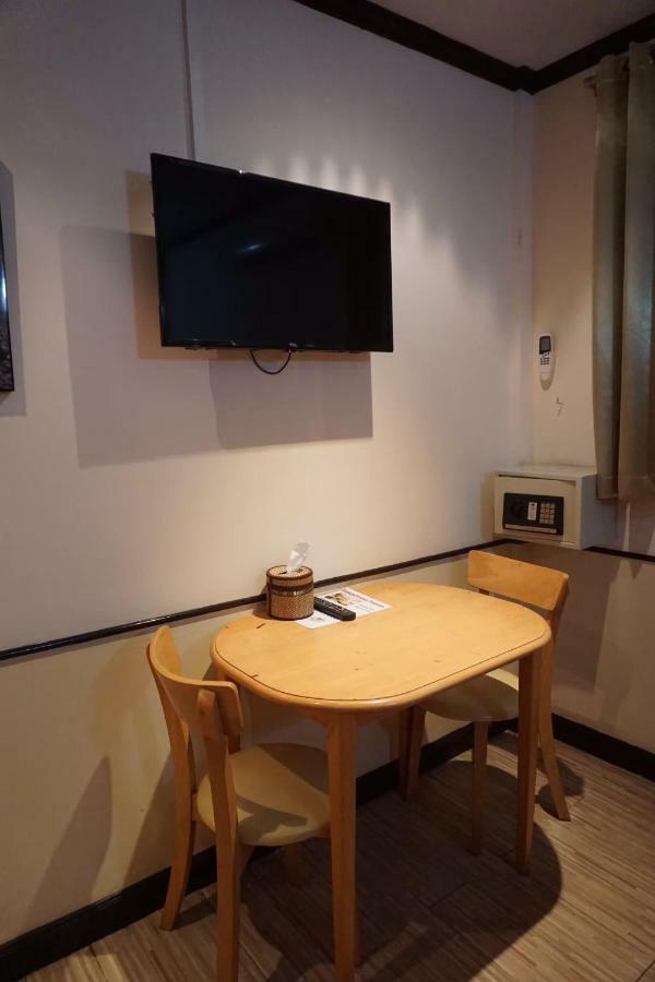 Hotel Honey House1