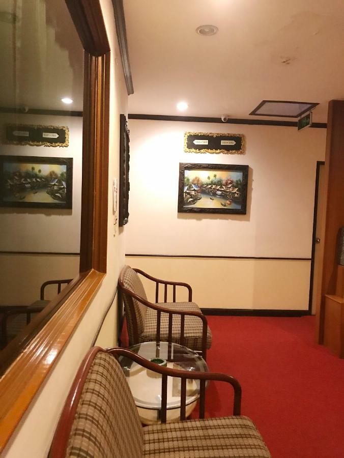 Hotel Honey House1