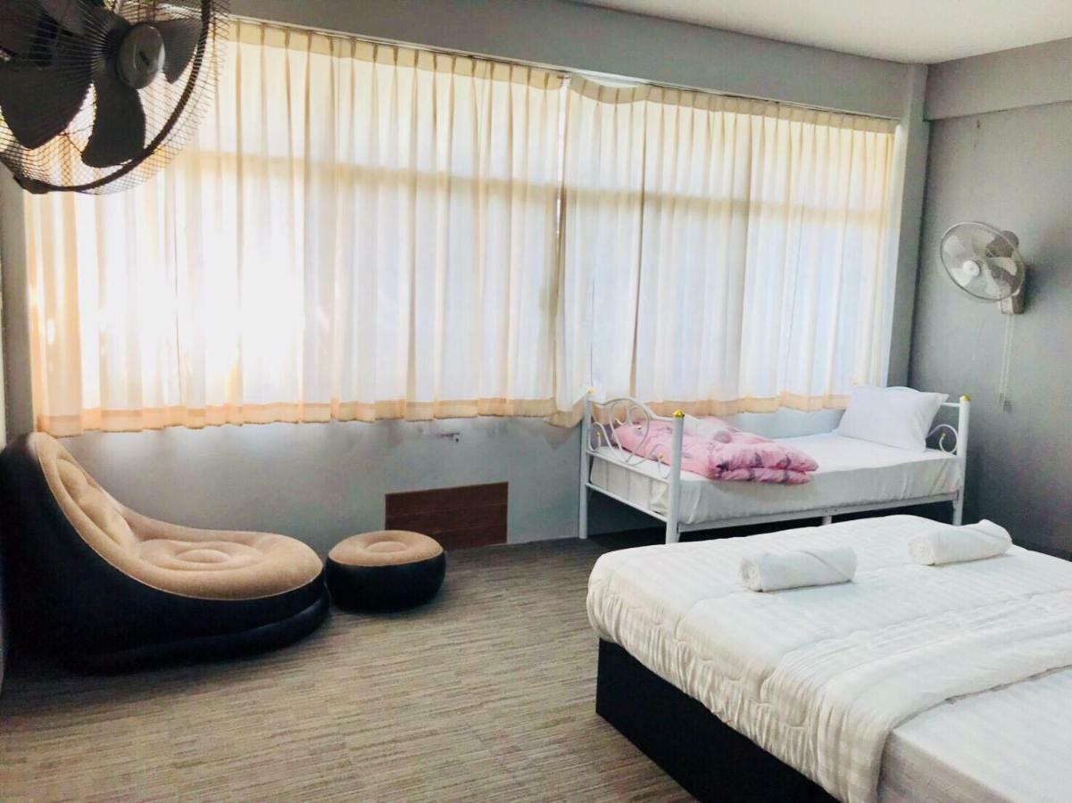 Hotel Lee House 2*