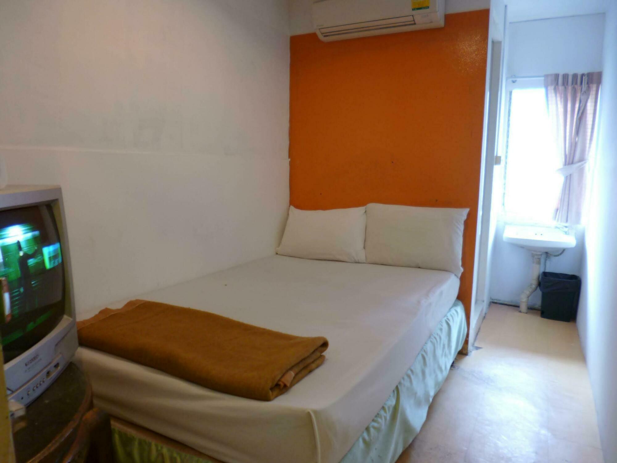 Asrama Sawasdee Welcome Inn *