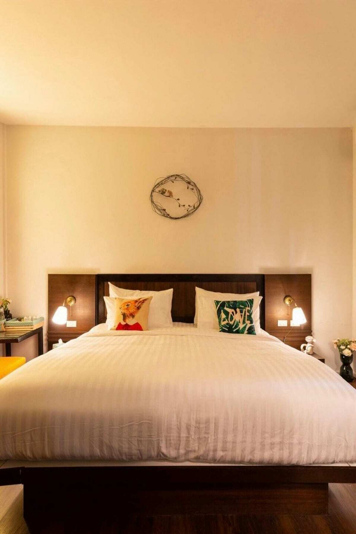 Baan Oliver Srinakarin Hotel Bangkok