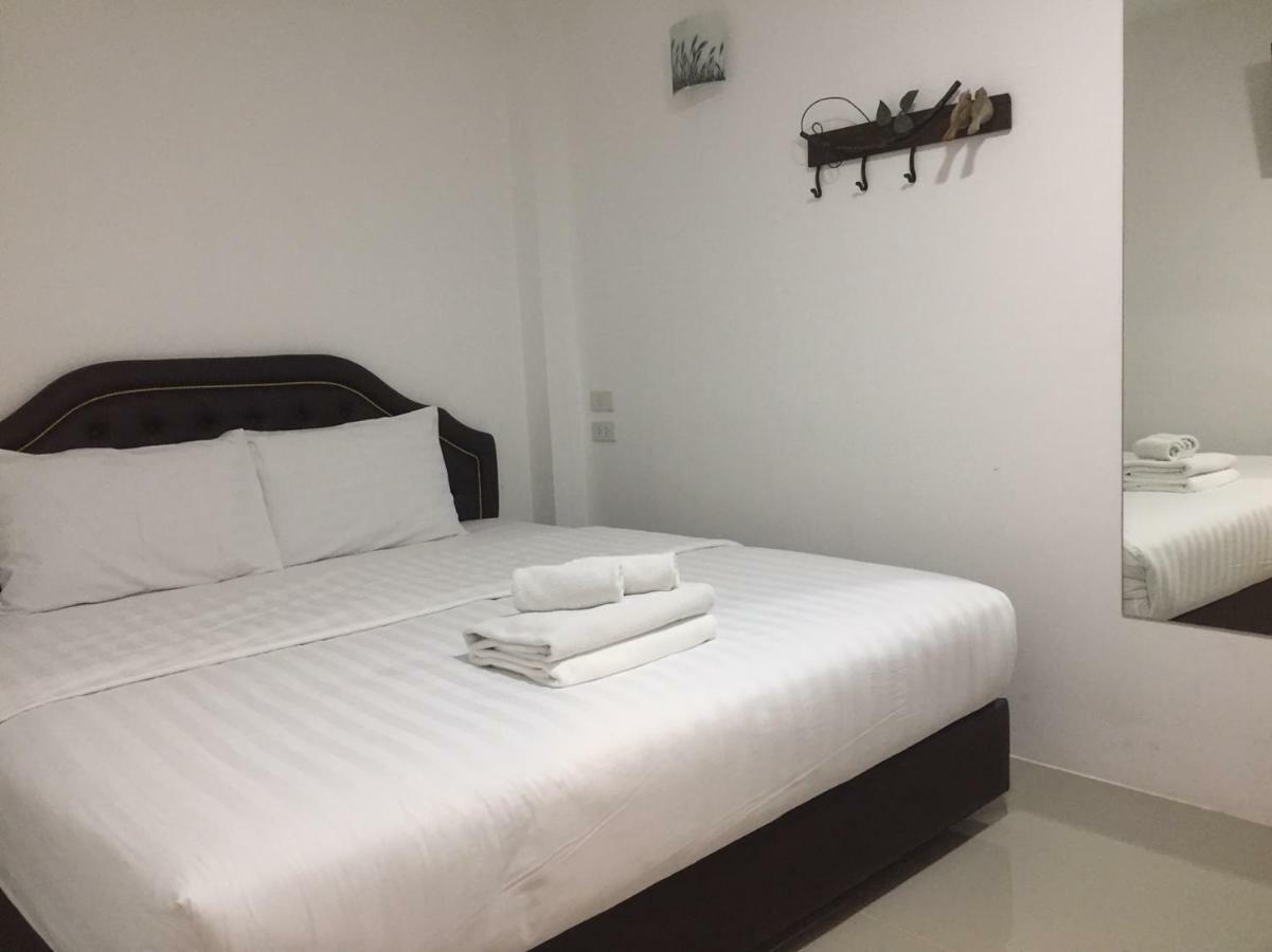 Hotel Ban Thungdang Housetel