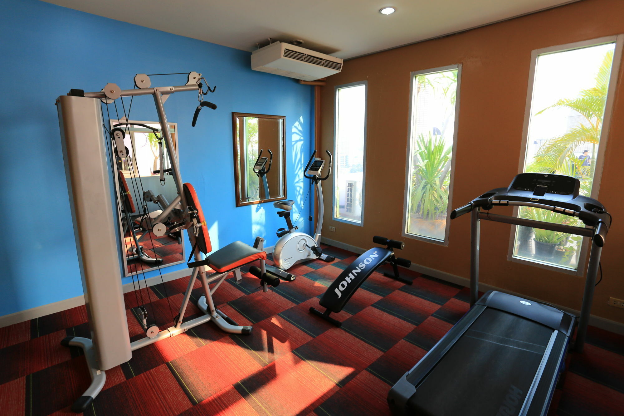 Karnmanee Palace Hotel 4*