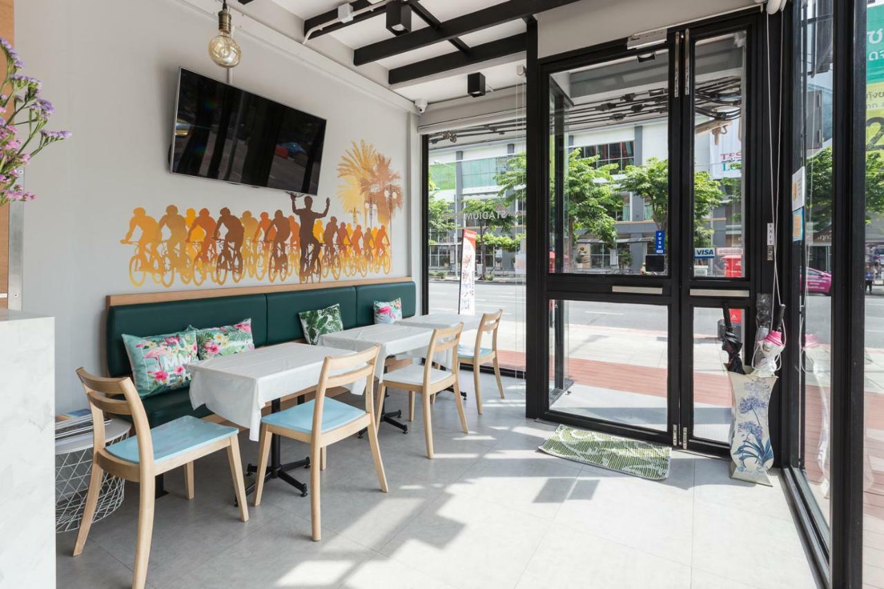 Siam Stadium Hostel *