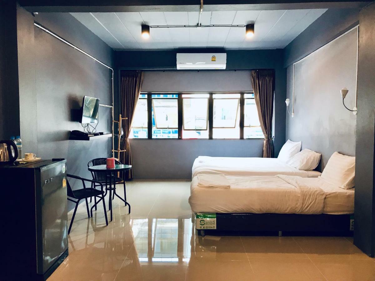 Sleepcatshostel Bangkok