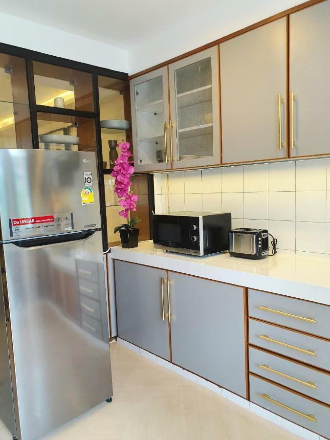 Petchburi - Boutique Floor 3-5 *