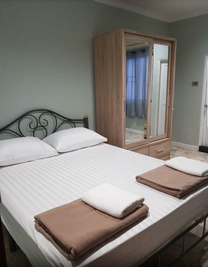 Wang Lang Hostel