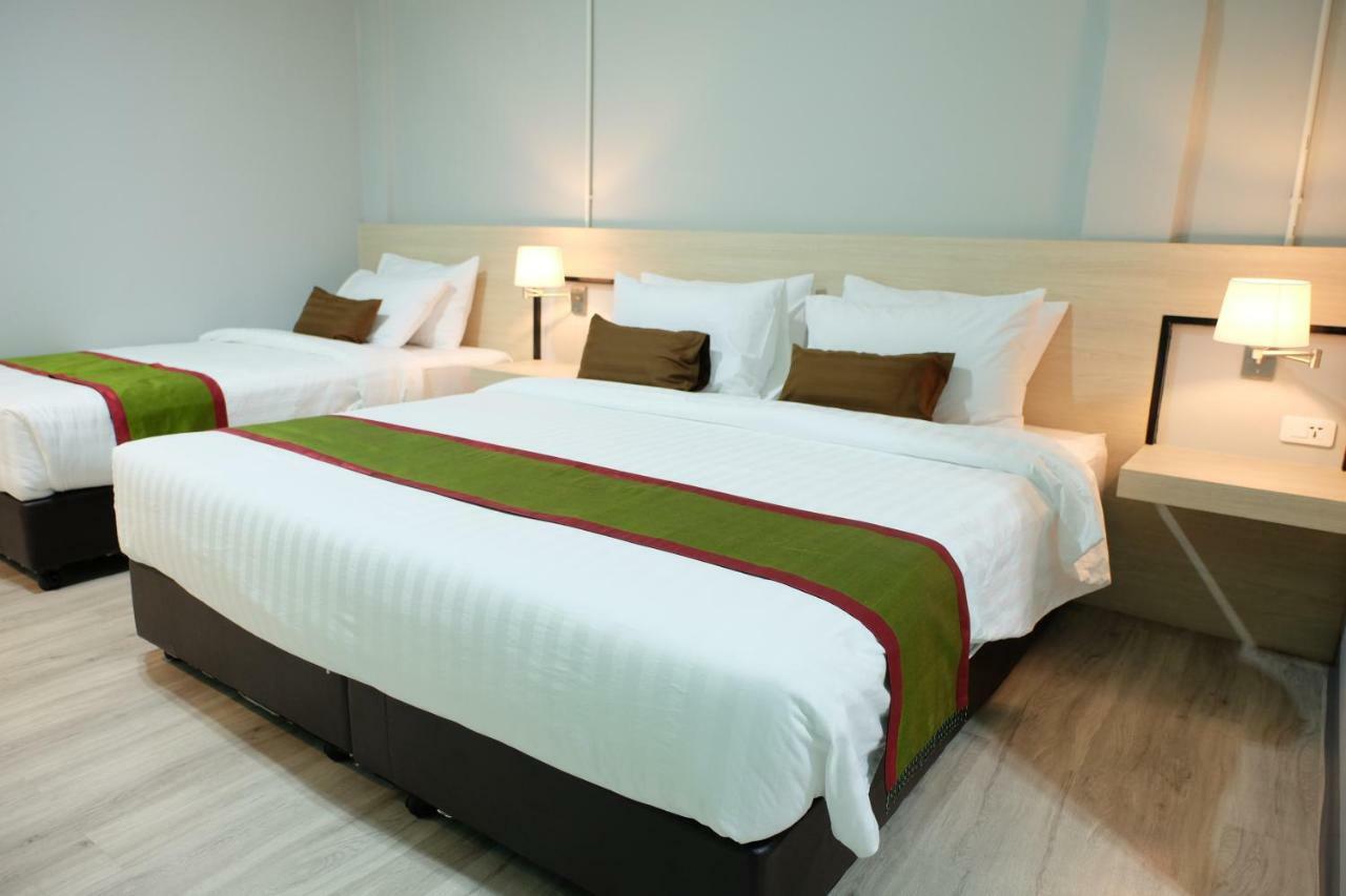 Hostel Siam Stadium *