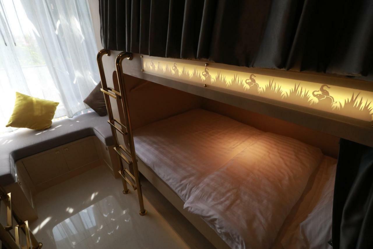 The Lol Elephant Hostel Bangkok