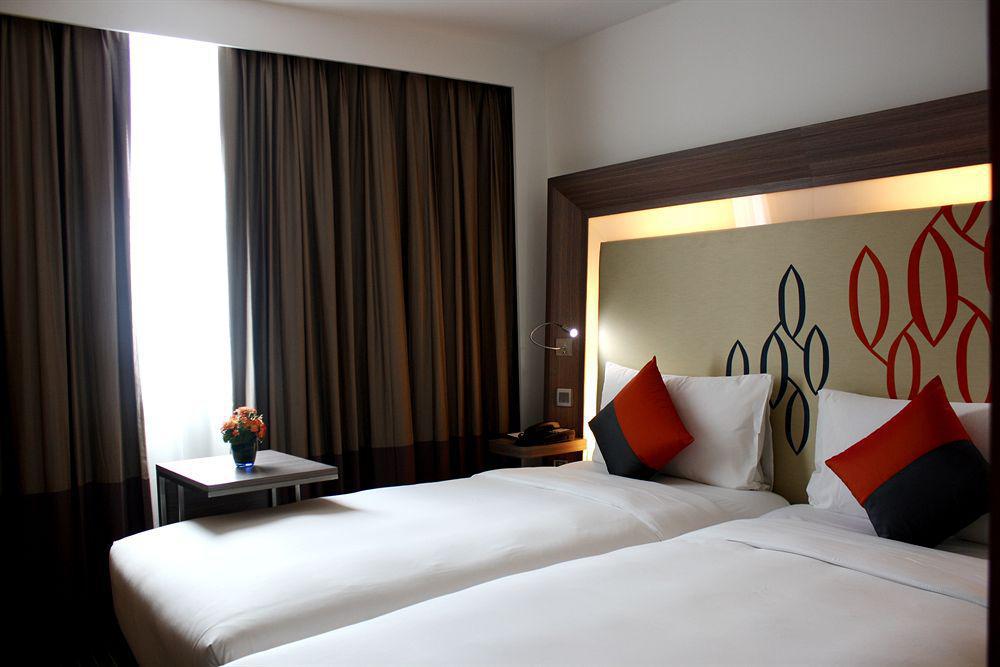 Hotel Hilton Garden Silom 4*