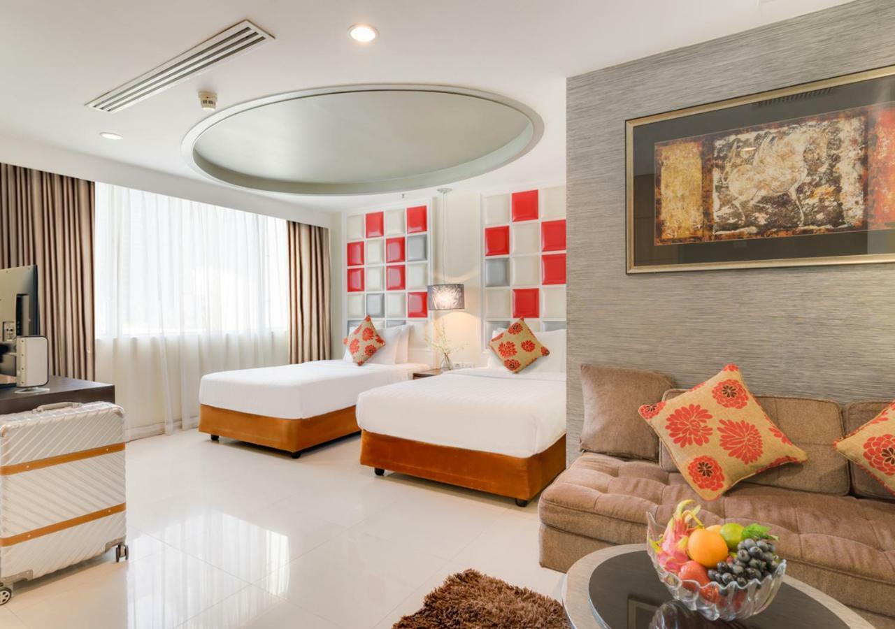 Furamaxclusive Asoke, Hotel