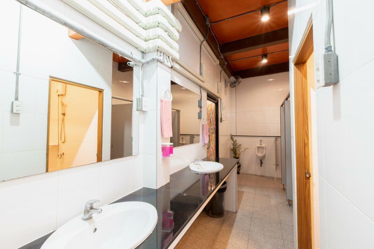 The Alley Hostel&bistro