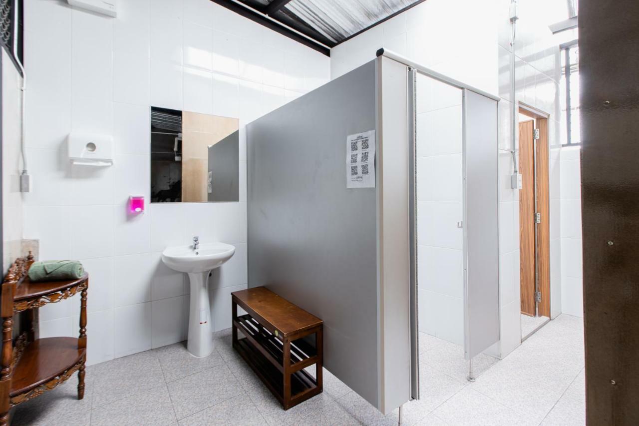 The Alley Hostel&bistro Hostel *
